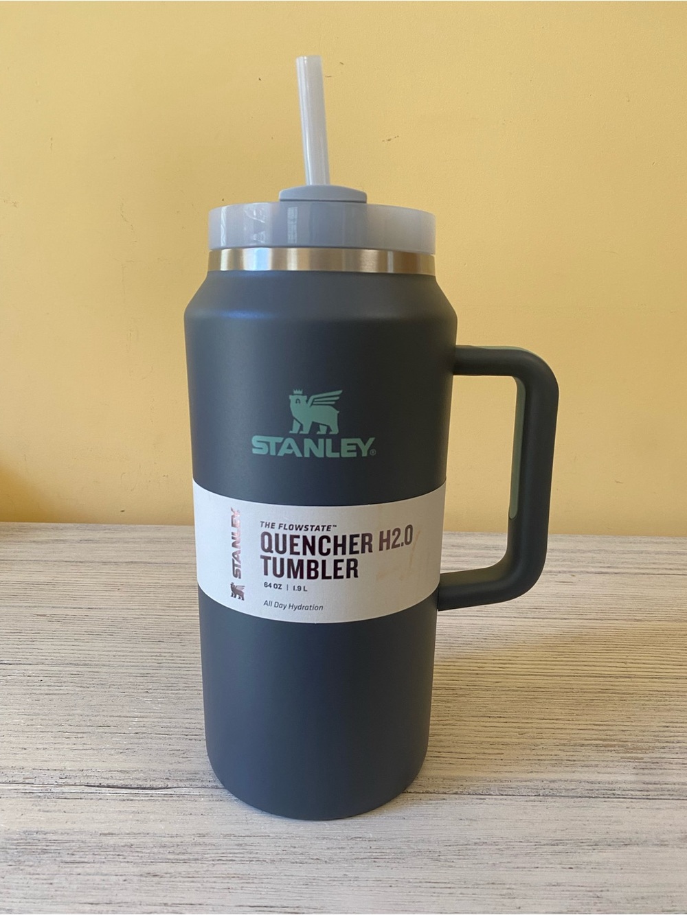 Stanley Dark Gray Quencher H2.0 Tumbler with Light Gray Lid